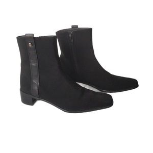 Stuart Weitzman Chelsea Booties Gore Tex Black 7.5